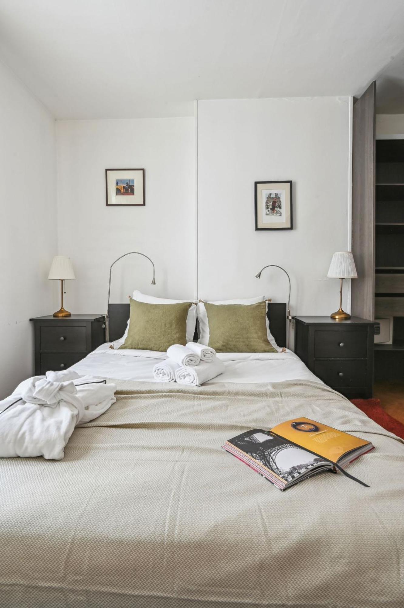 Eiffel Tower & Hotel Des Invalides - 1Br - Cityapartmentstay Paris Exterior photo